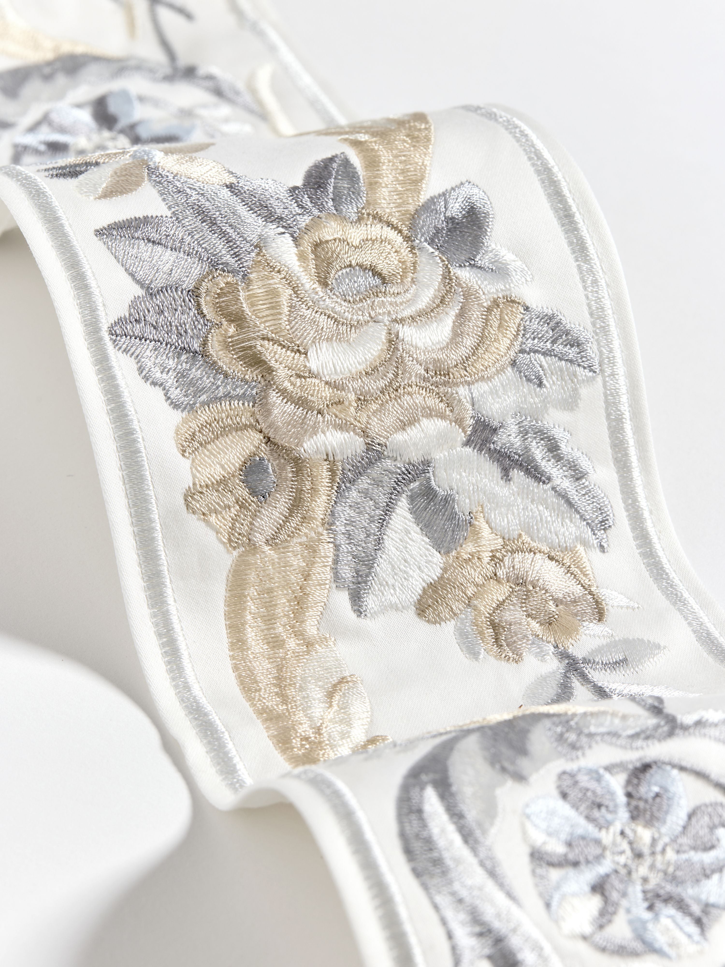 Scalamandre Reine Embroidered Tape Platinum Trim SCT33420001