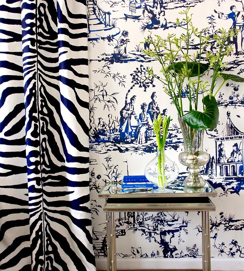 Scalamandre Summer Palace Porcelain Wallpaper Sample SCWP883570001