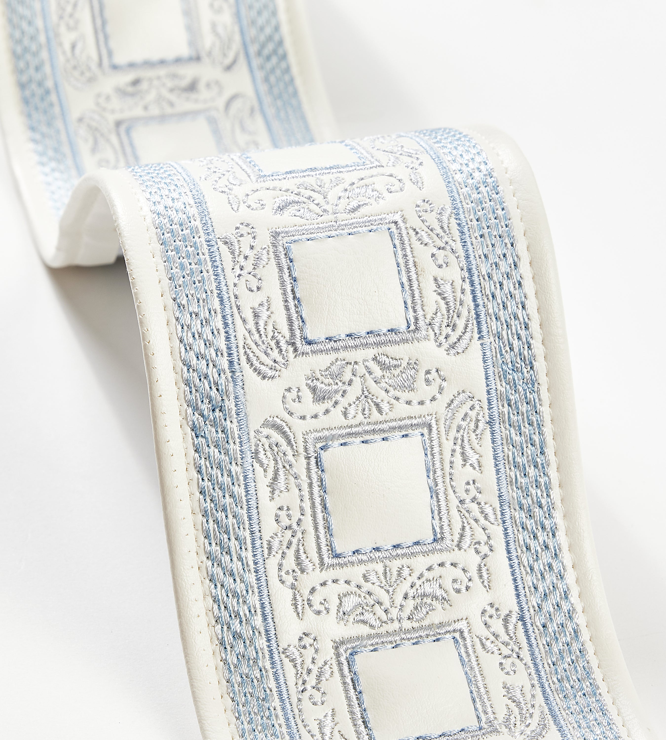 Scalamandre Archduke Embroidered Tape Sky Trim SCT33390002
