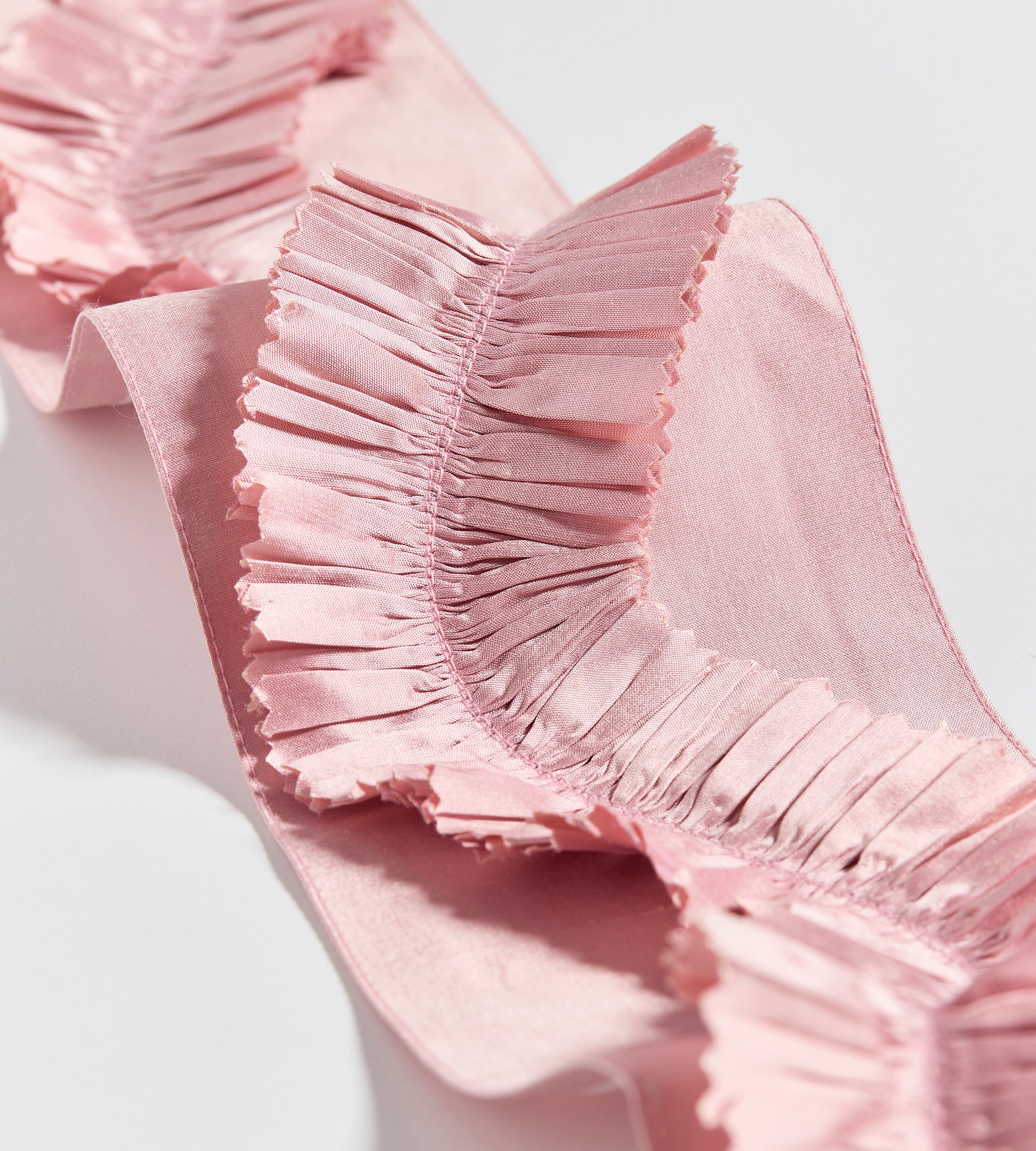 Scalamandre Ruffle Tape Pale Rose Trimming Sample SCT33410002