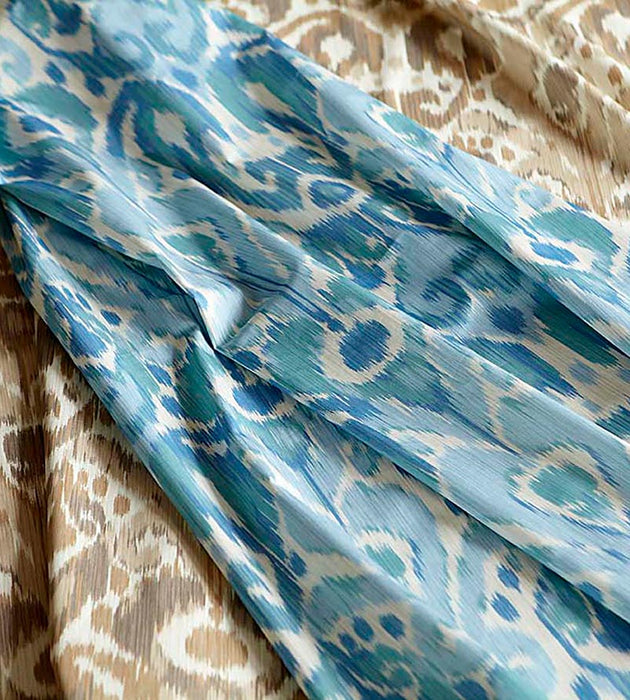 Scalamandre Greystone Blues On Cream Fabric SC165270003