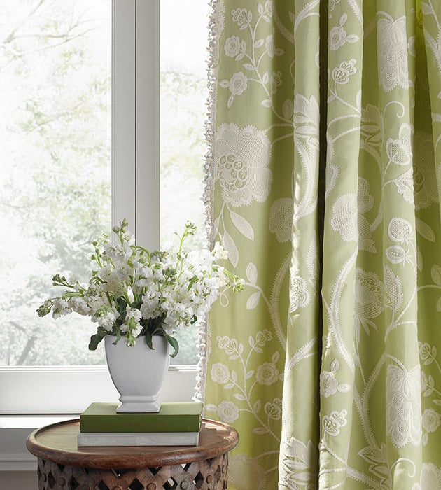 Scalamandre Newport Tassel Fringe Leaf Trim Sample SCFT1103M0016