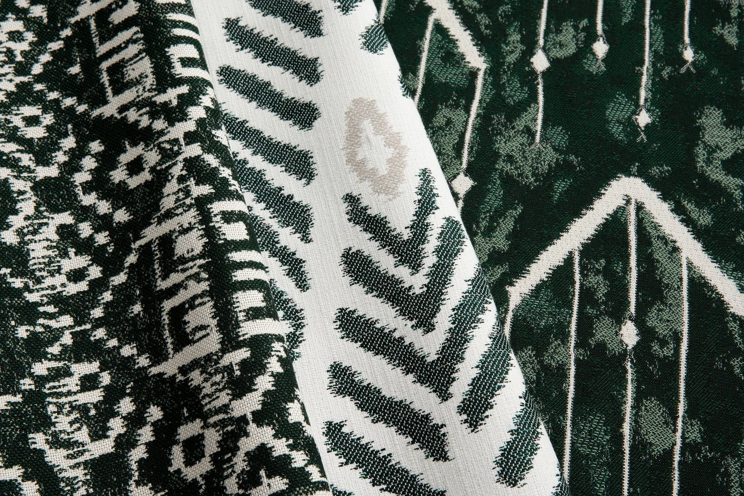 Link Outdoor Istanbul Aubergine  Fabric Sample 515-50