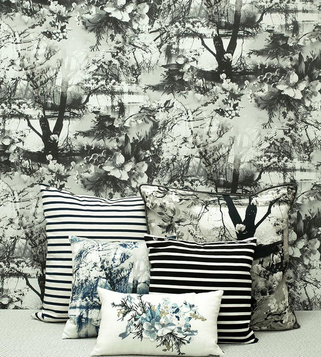 Jean Paul Gaultier Brume Ecru/Noir Wallpaper Sample WH033070001