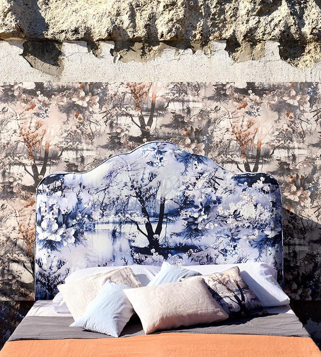 Jean Paul Gaultier Brume Ecru/Noir Wallpaper Sample WH033070001