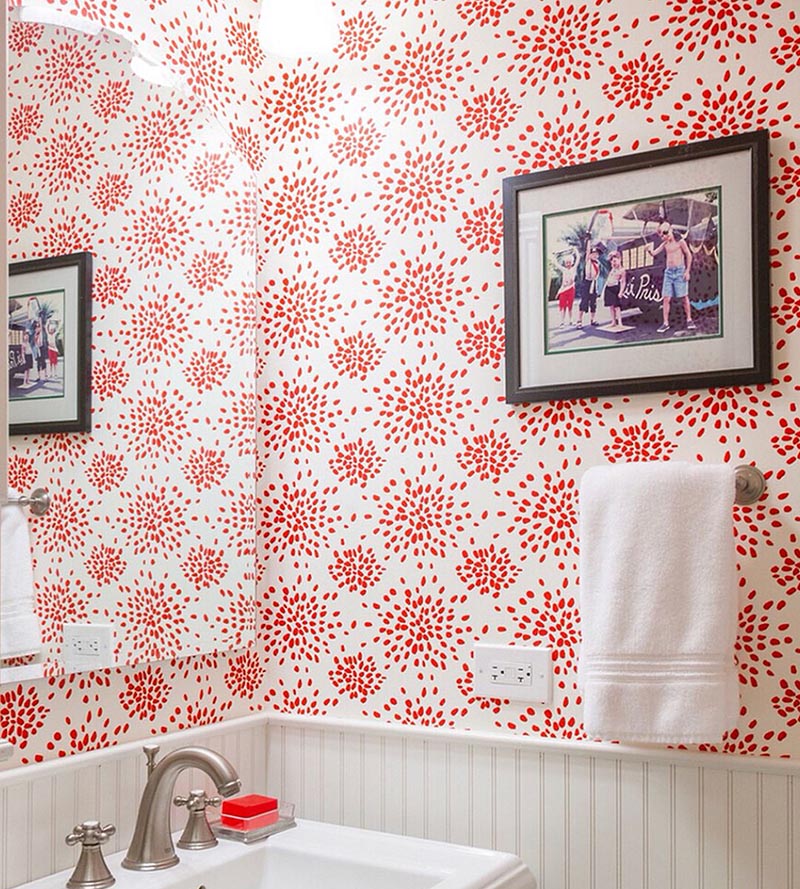 Hinson Fireworks Red On White Wallpaper WHNP1020000R