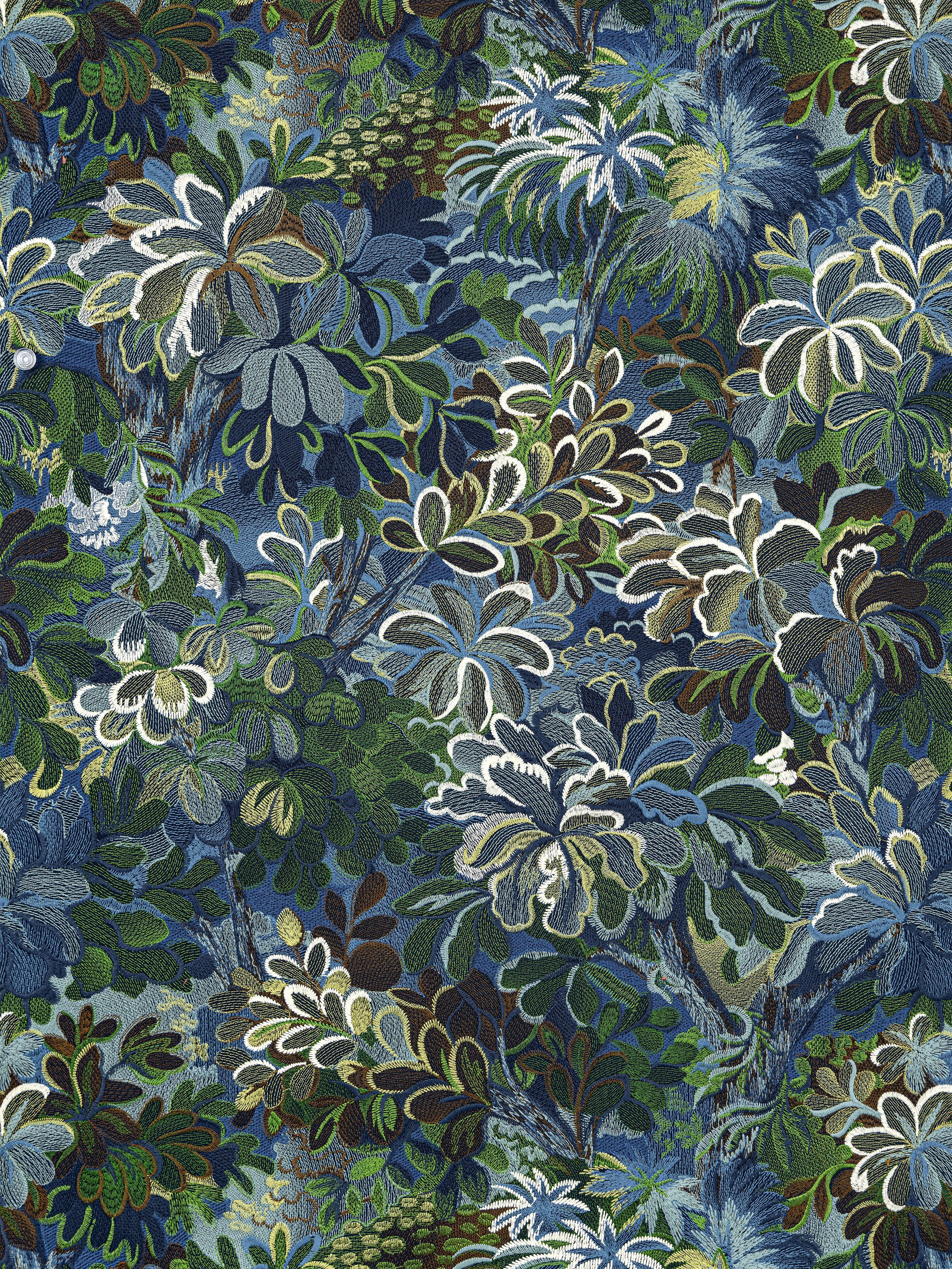 Old World Weavers Ridge Edge Midnight Leaf Wallpaper Sample WWWP885900003