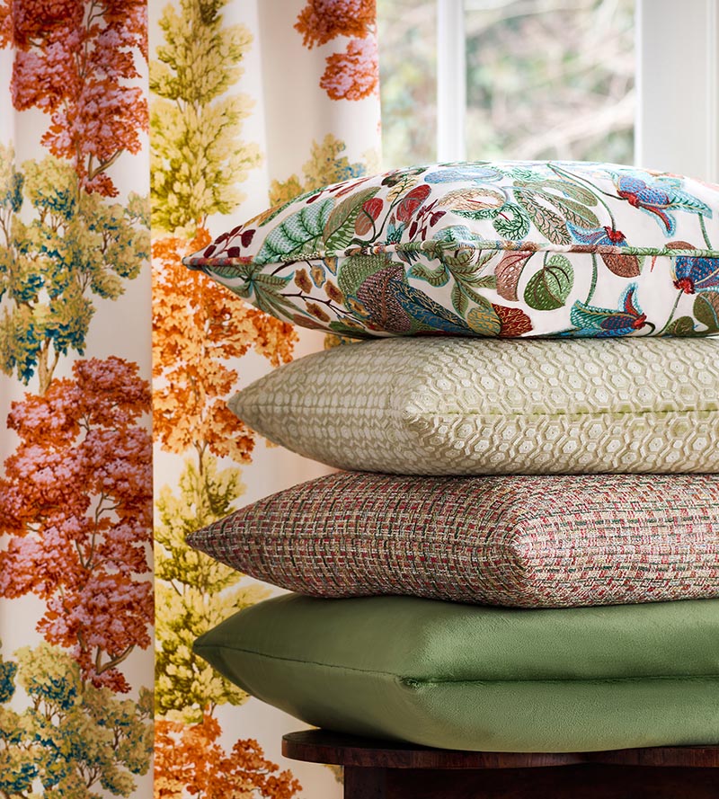 Old World Weavers Manetta Spring Fabric Sample ZSMANE0007