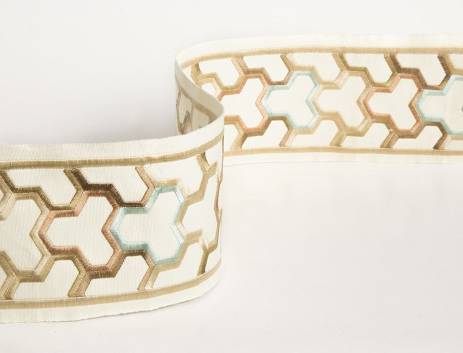 No.9 Thompson Apiary  Macaroon Trim Sample N9031005001
