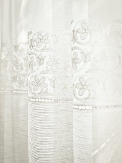 Ado Madame Mim 110 Fabric Sample 4022110