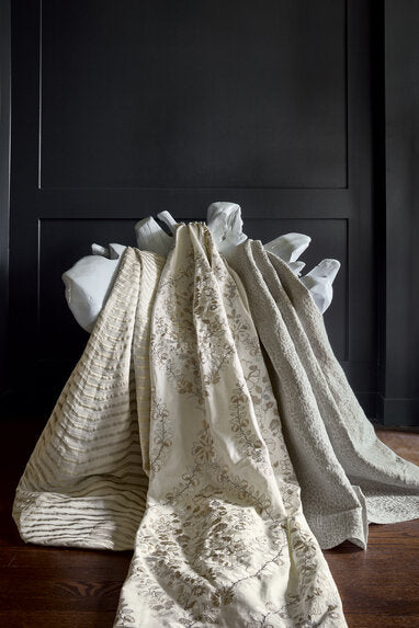 Travers Rajah 587 Fabric 44153587