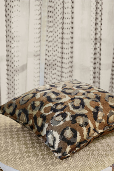 Travers Zamma 692 Fabric Sample 44162692