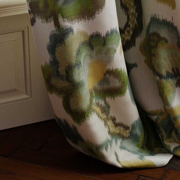 Travers Anya 674 Fabric Sample 44195674