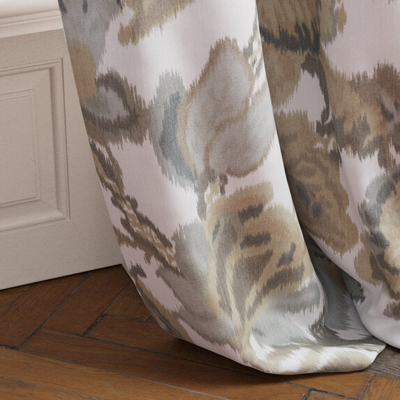 Travers Anya 895 Fabric Sample 44195895