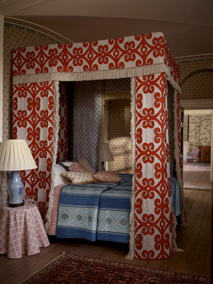 Travers Anna 596 Fabric Sample 44204596