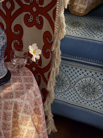 Travers Anna 596 Fabric Sample 44204596