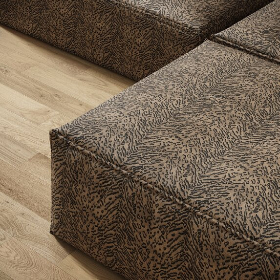 Travers Oncilla 895 Fabric Sample 44211895