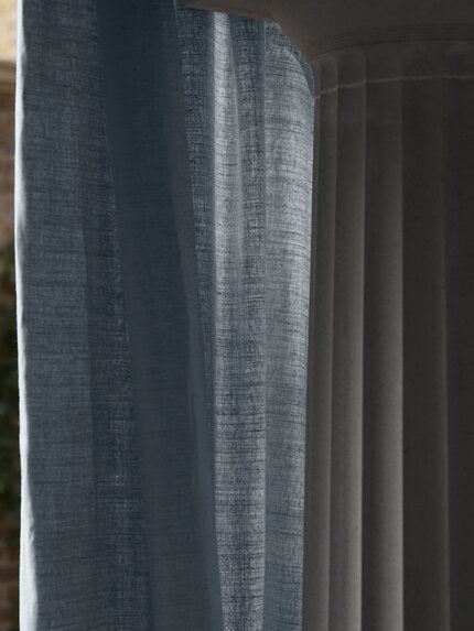 Travers Empress Glazed Linen 556 Fabric Sample 44212556