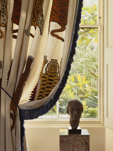 Travers Panthera 285 Fabric Sample 44213285