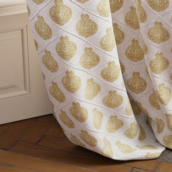 Travers Granada 184 Fabric Sample 44218184