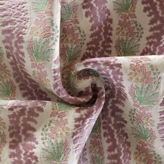 Travers Rambling Vine 475 Fabric Sample 44220475