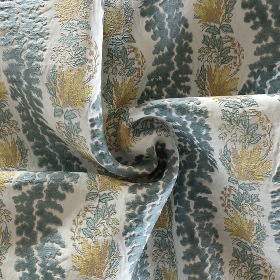 Travers Rambling Vine 615 Fabric Sample 44220615