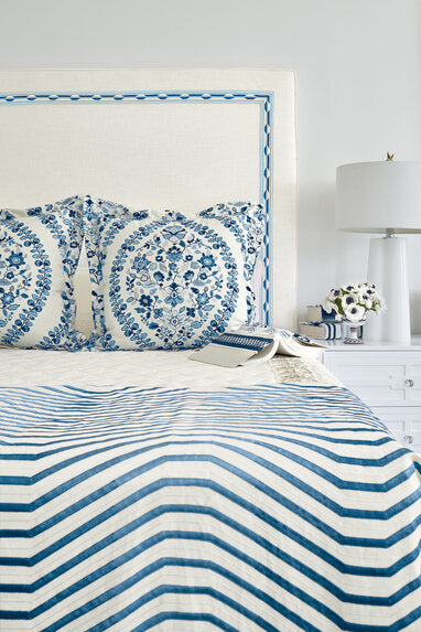 Travers Wall Street 887 Trim Sample 60054887