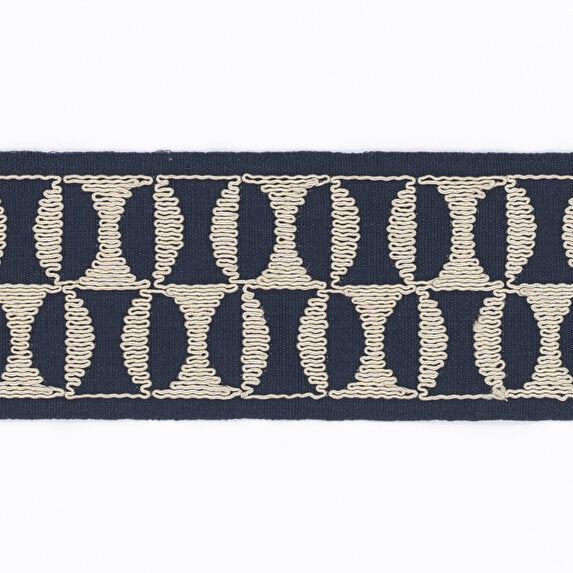 Travers Freya 598 Trim Sample 60085598