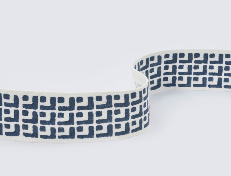 No.9 Thompson Riff Border  Indigo Trim Sample N9031026006