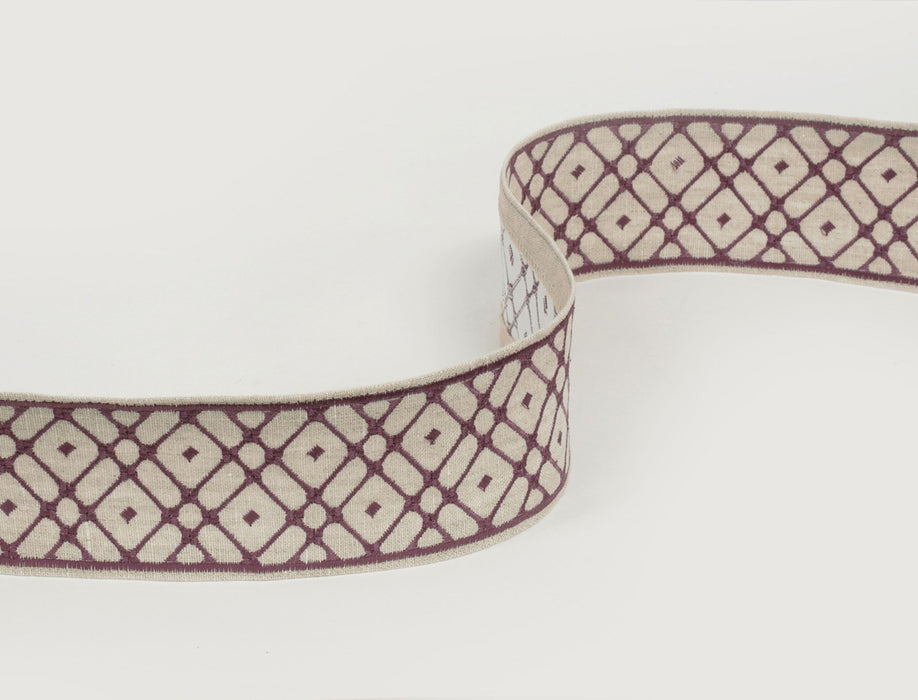 No.9 Thompson Latticework  Eggplant Trim Sample N9031020006