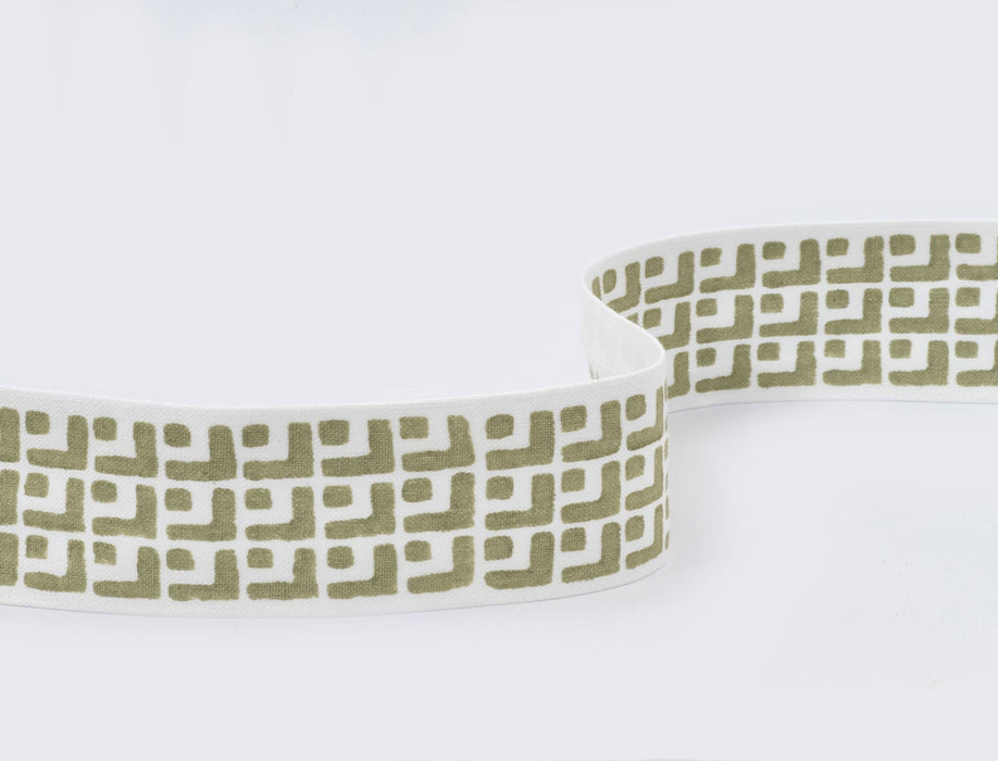 No.9 Thompson Riff Border  Moss Trim Sample N9031026003