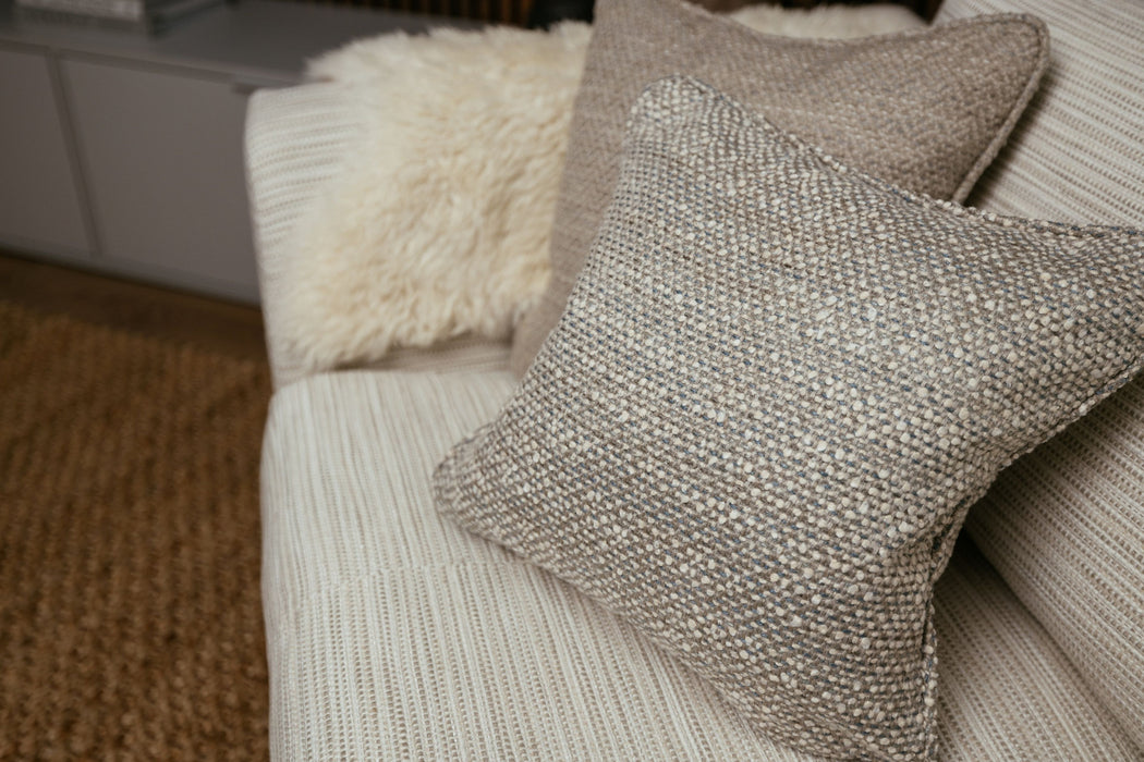 Fox Linton Spinney Tawny Fabric Sample FL010098003