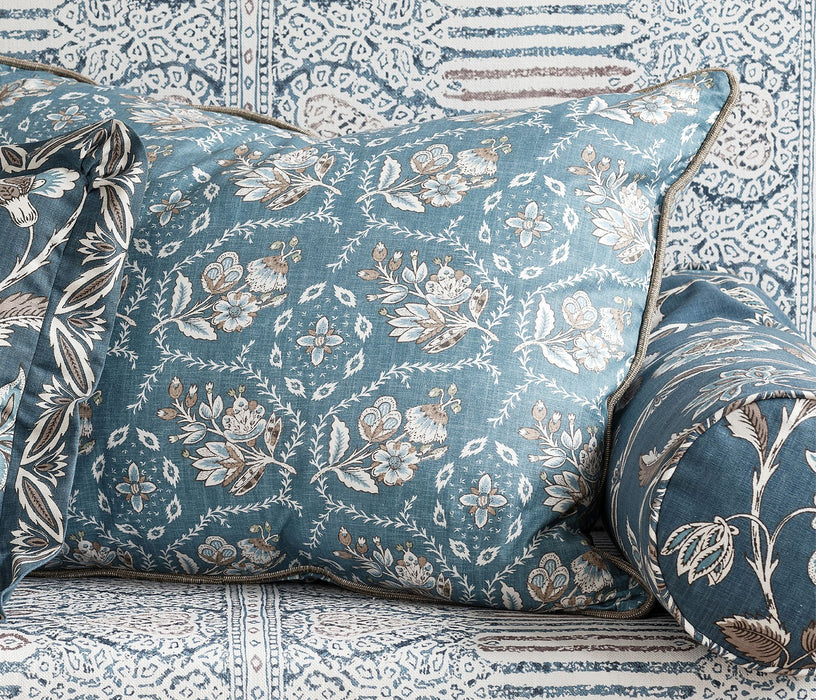 Nina Campbell Pagelle Green Fabric Sample NCF4623-03