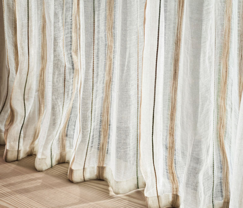 Osborne & Little Vistula Ivory / Camel Fabric F8010-01
