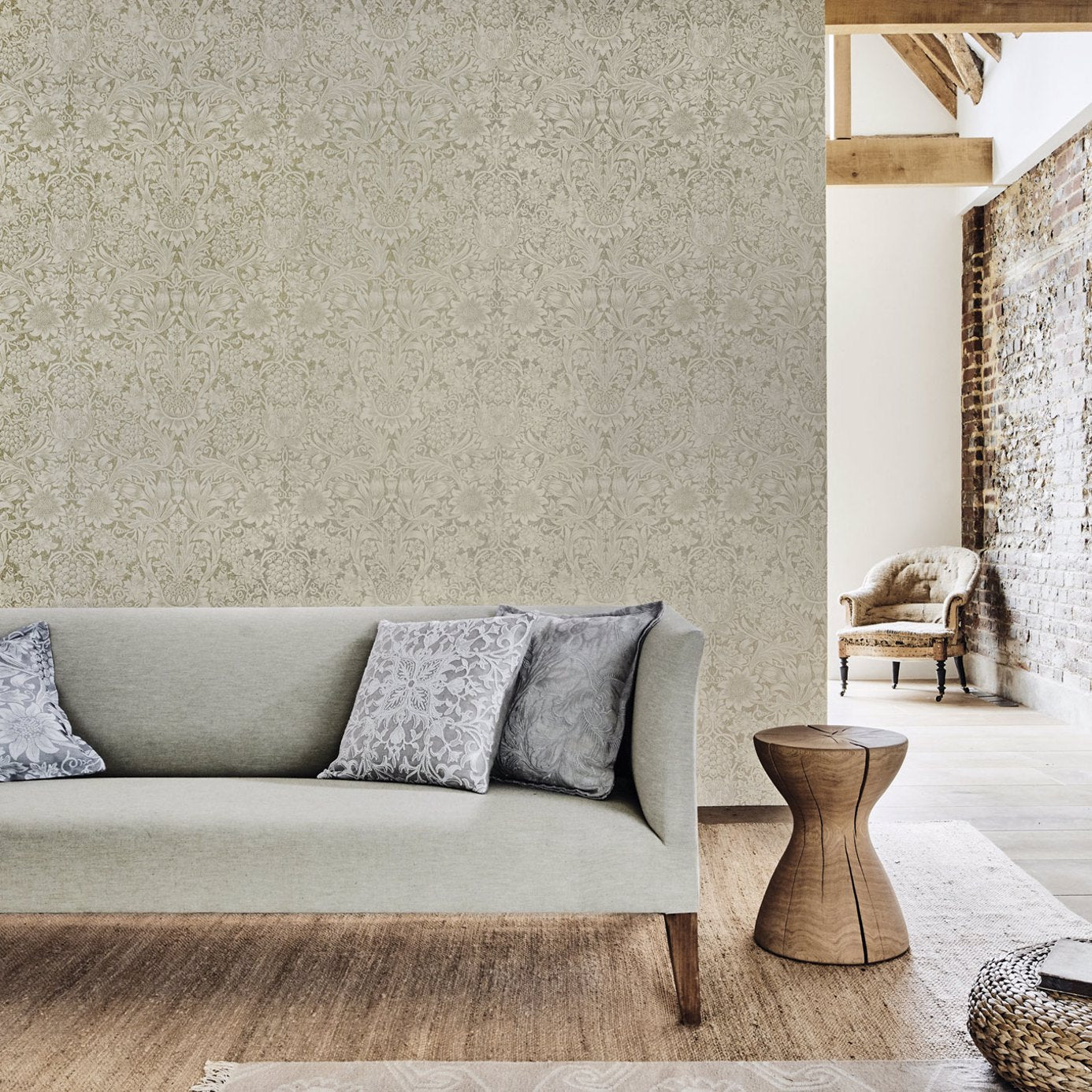 Morris & Co Pure Sunflower Chalk/Silver 216049 Wallpaper DMPU216049