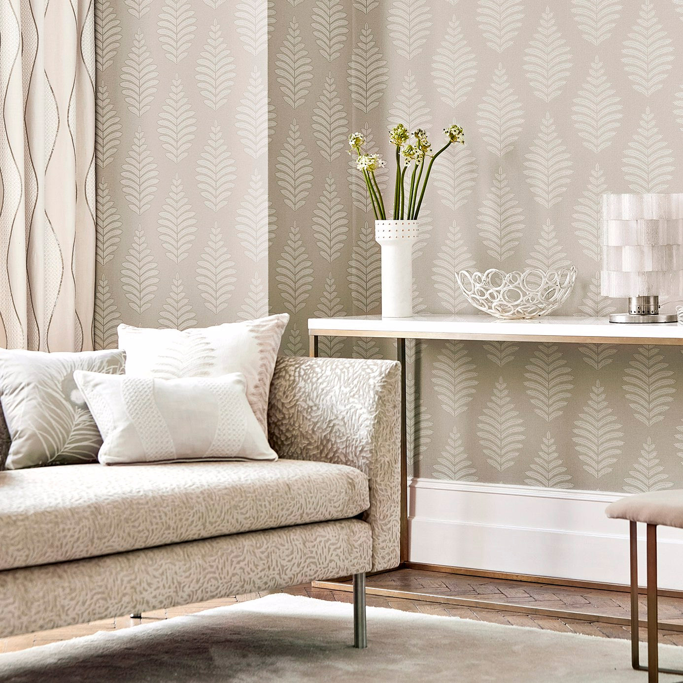 Harlequin Lucielle Chalk/Linen 111896 Wallpaper HPUT111896