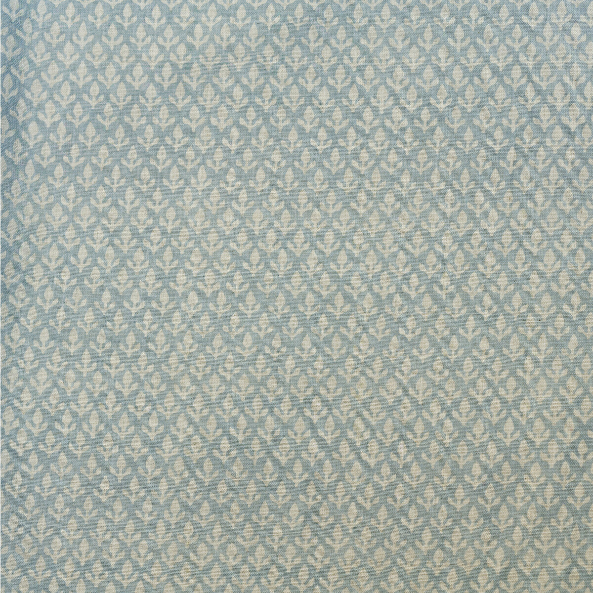 Andrew Martin Bud Sky Fabric AM100379.15.0
