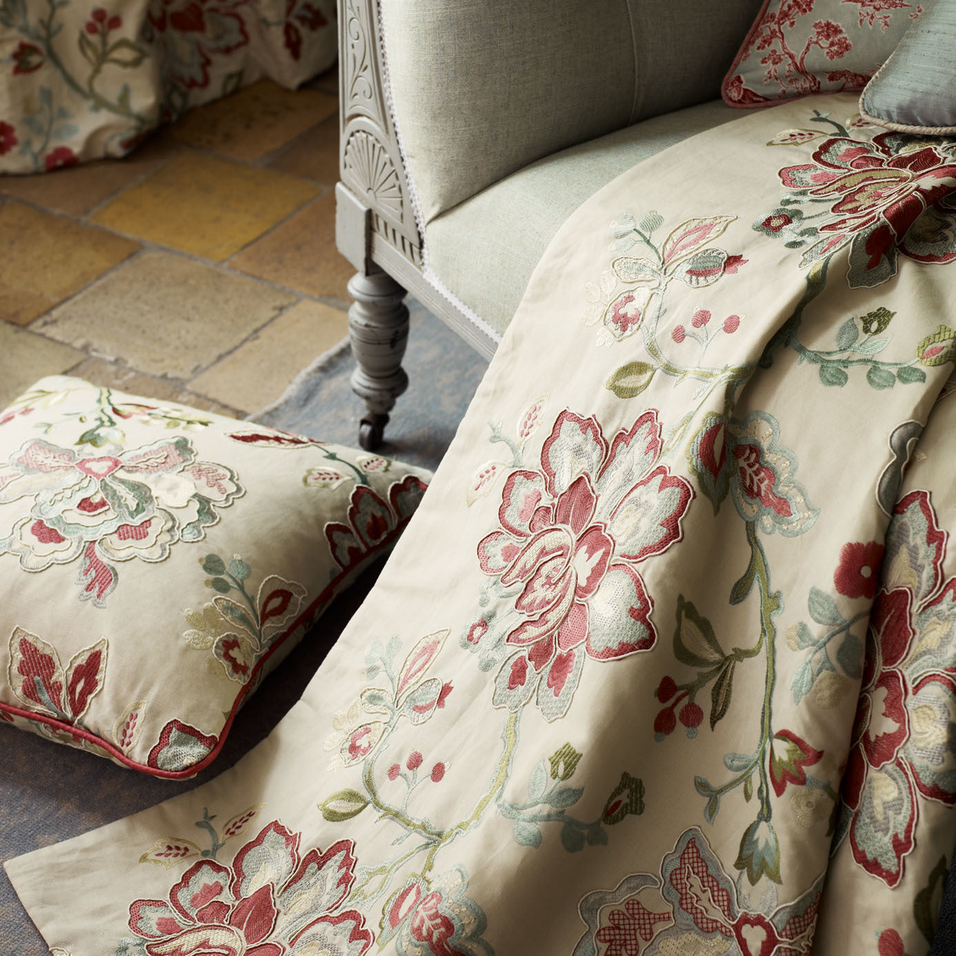 Sanderson Angelique Rose/Aqua 233997 Fabric DFAB233997