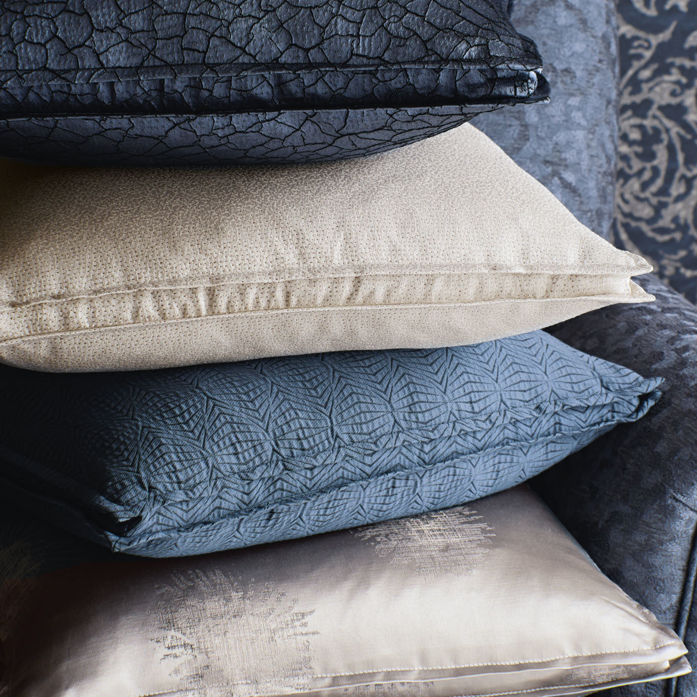 Zoffany Crackle Ink 331959 Fabric ZCAS331959