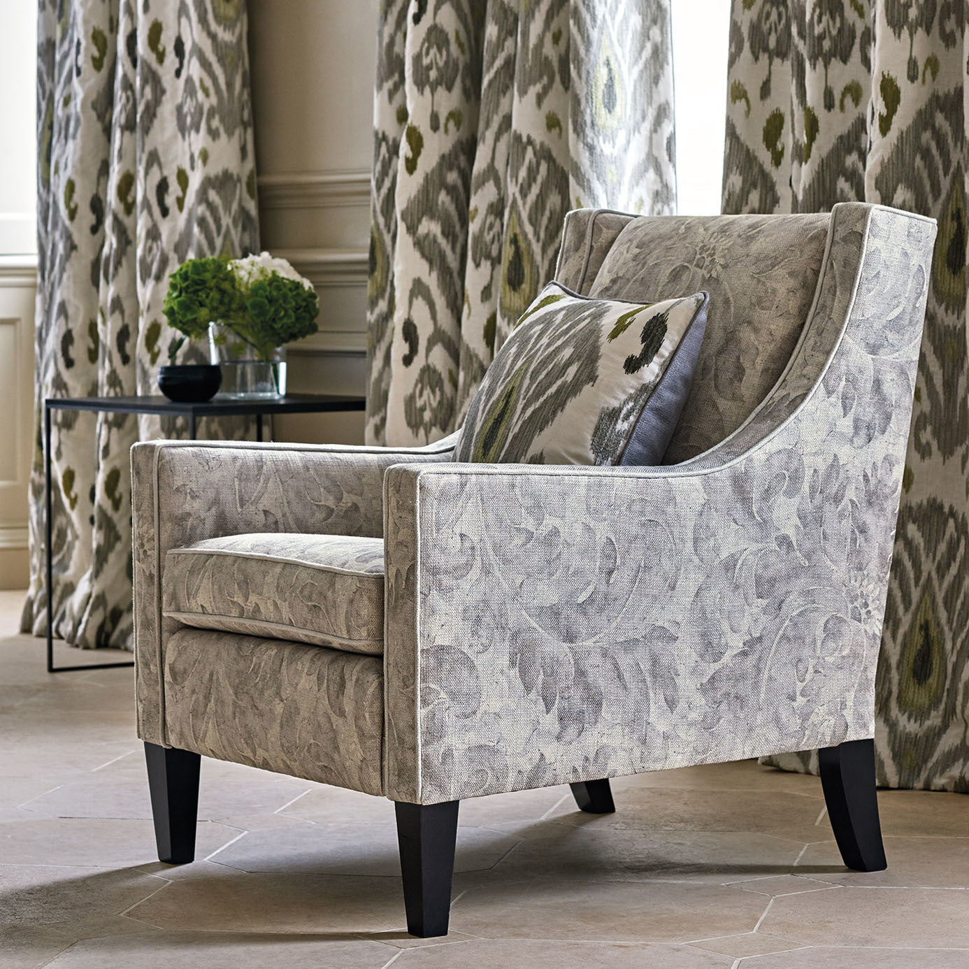 Zoffany Pietra Damask Platinum 322331 Fabric ZWIN322331