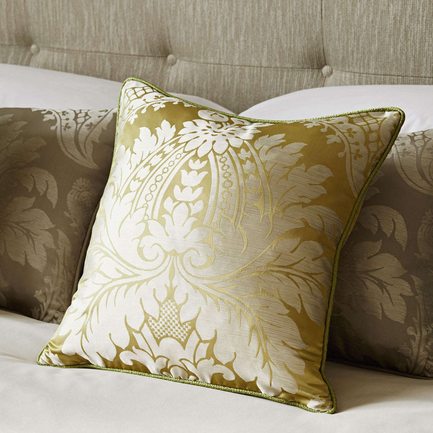 Zoffany Malmaison Damask Silver 331930 Fabric ZCON331930