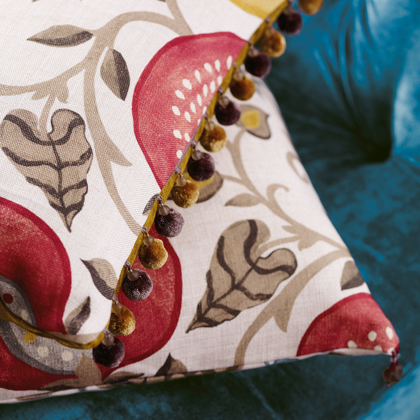 Sanderson Ottoman Flowers Cherry/Indigo 225348 Fabric DSOH225348