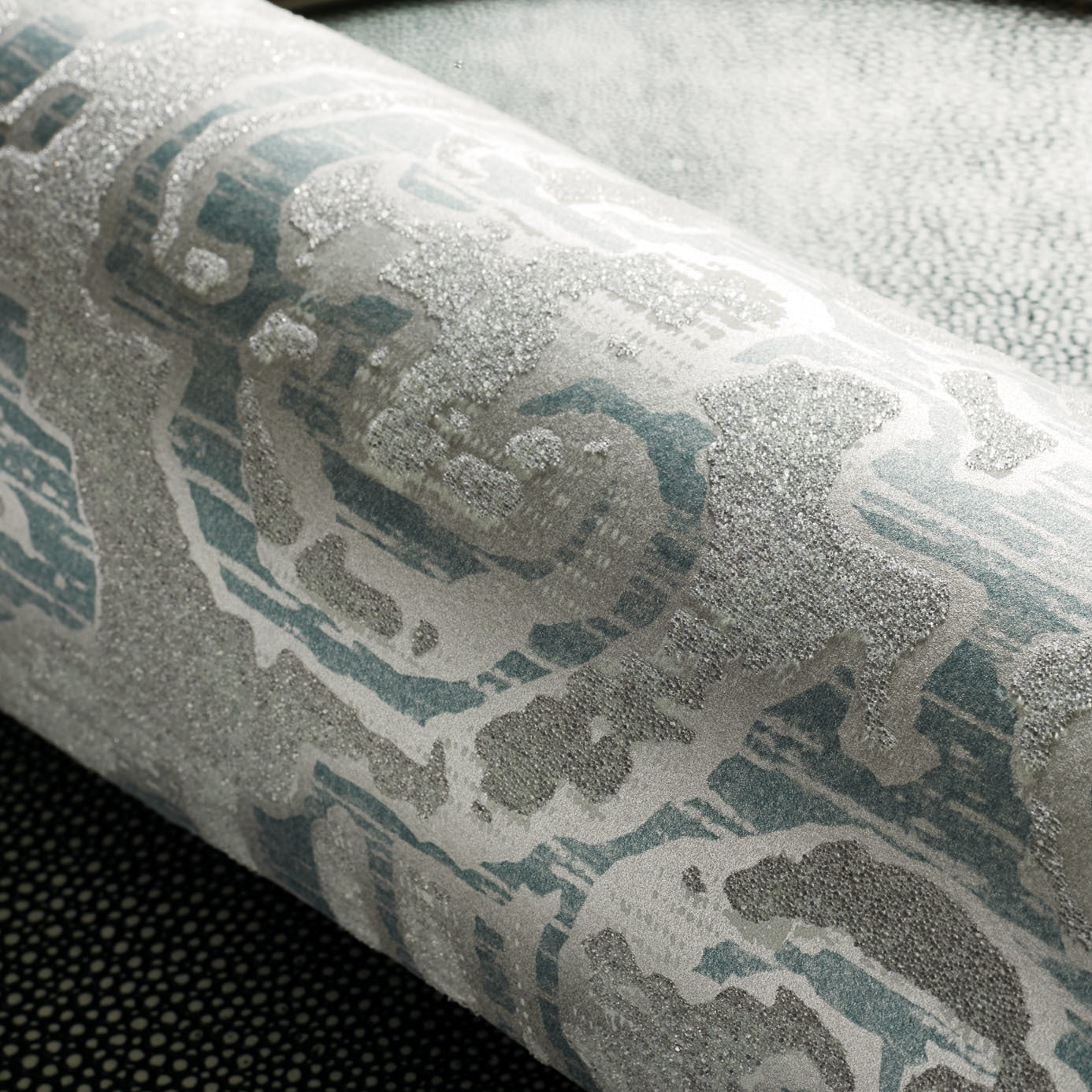 Zoffany Renaissance Damask Warm Gold 312025 Wallpaper ZCON312025