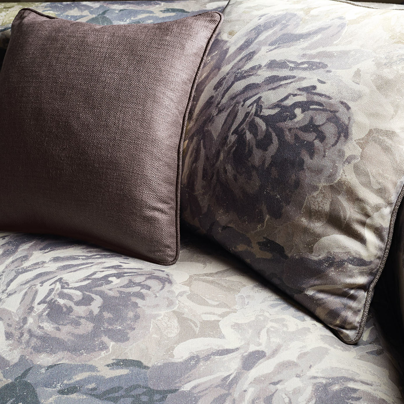 Zoffany Lustre Silver 332297 Fabric ZLUS332297