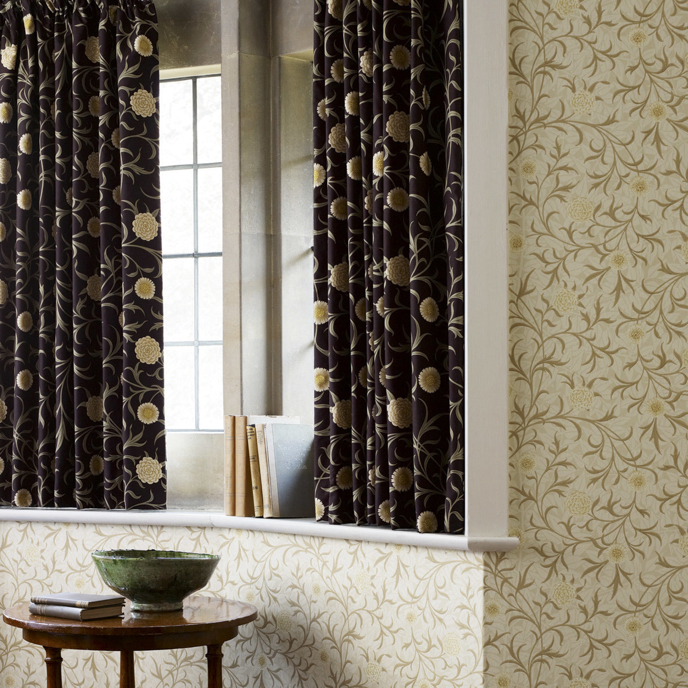 peroさん専用 Morris & Co Scroll Thyme/Pear DM6P210365 Wallpaper | 40% Off (Samples)