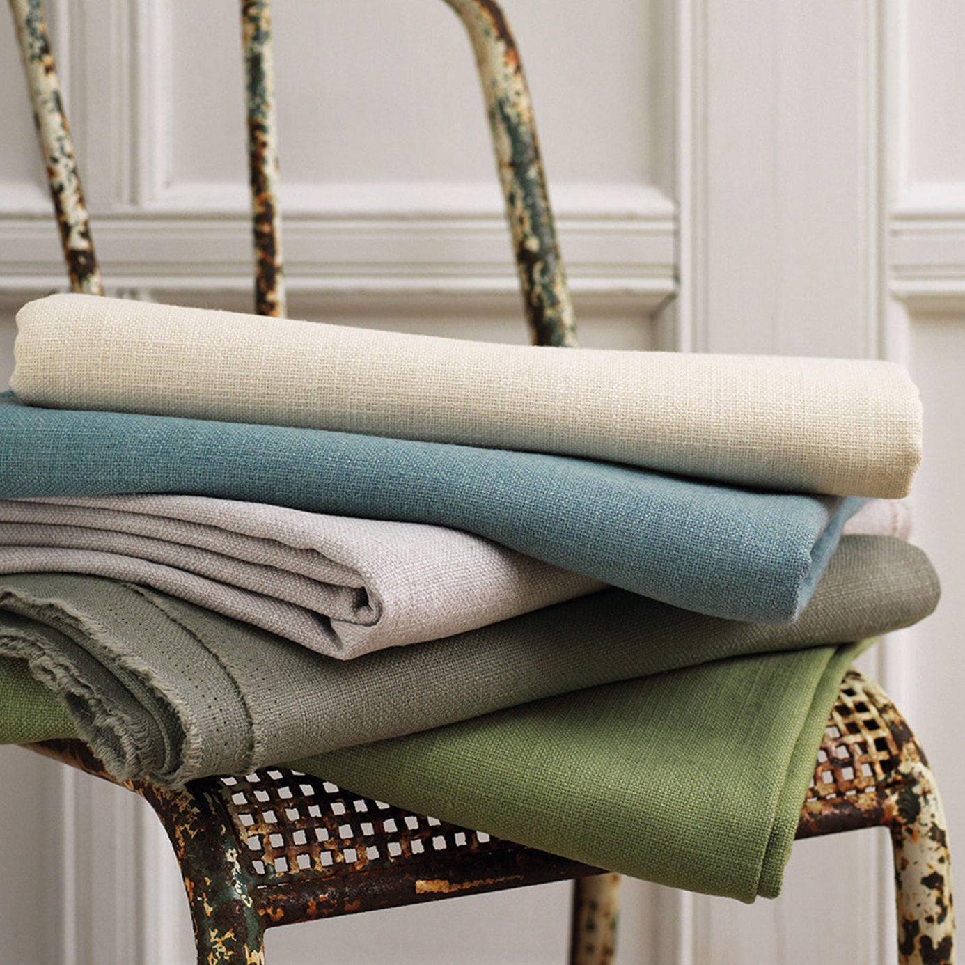 Sanderson Tuscany Calico 234236 Fabric DTUS234236