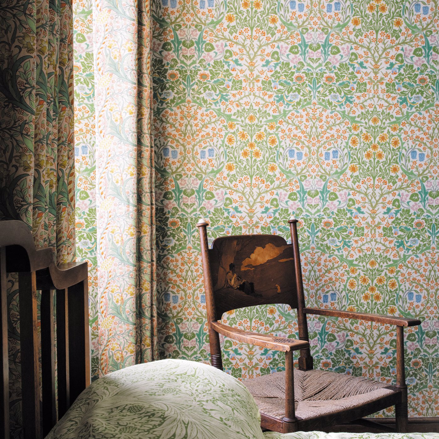 Morris & Co Blackthorn Autumn DBPW216962 Wallpaper | 40% Off (Samples)